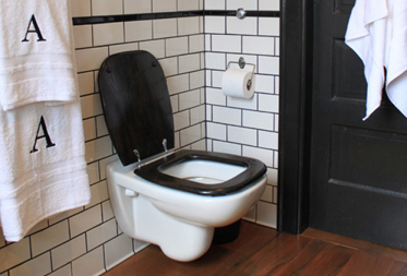 Toiletten door Kees Peters