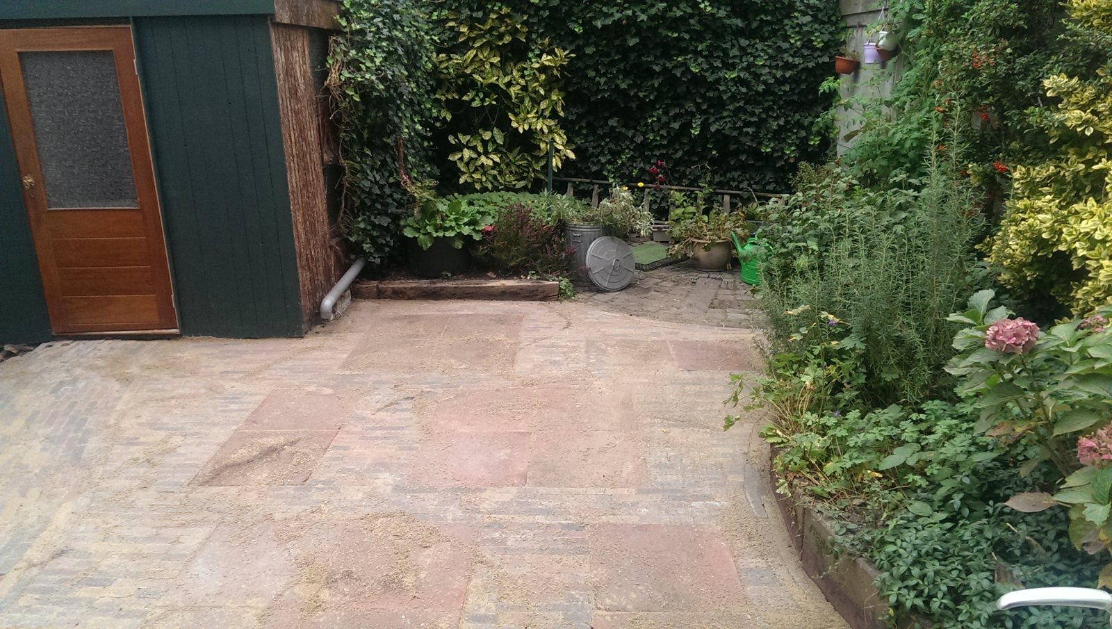 Tuin aangelegd door Hoveniers De Groot